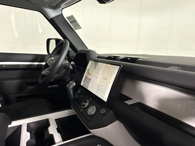 New 2026 Land Rover Defender 110 S AWD/4WD image 31