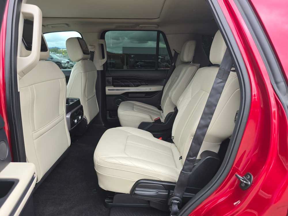 Used 2019 Ford Expedition Platinum AWD/4WD image 16