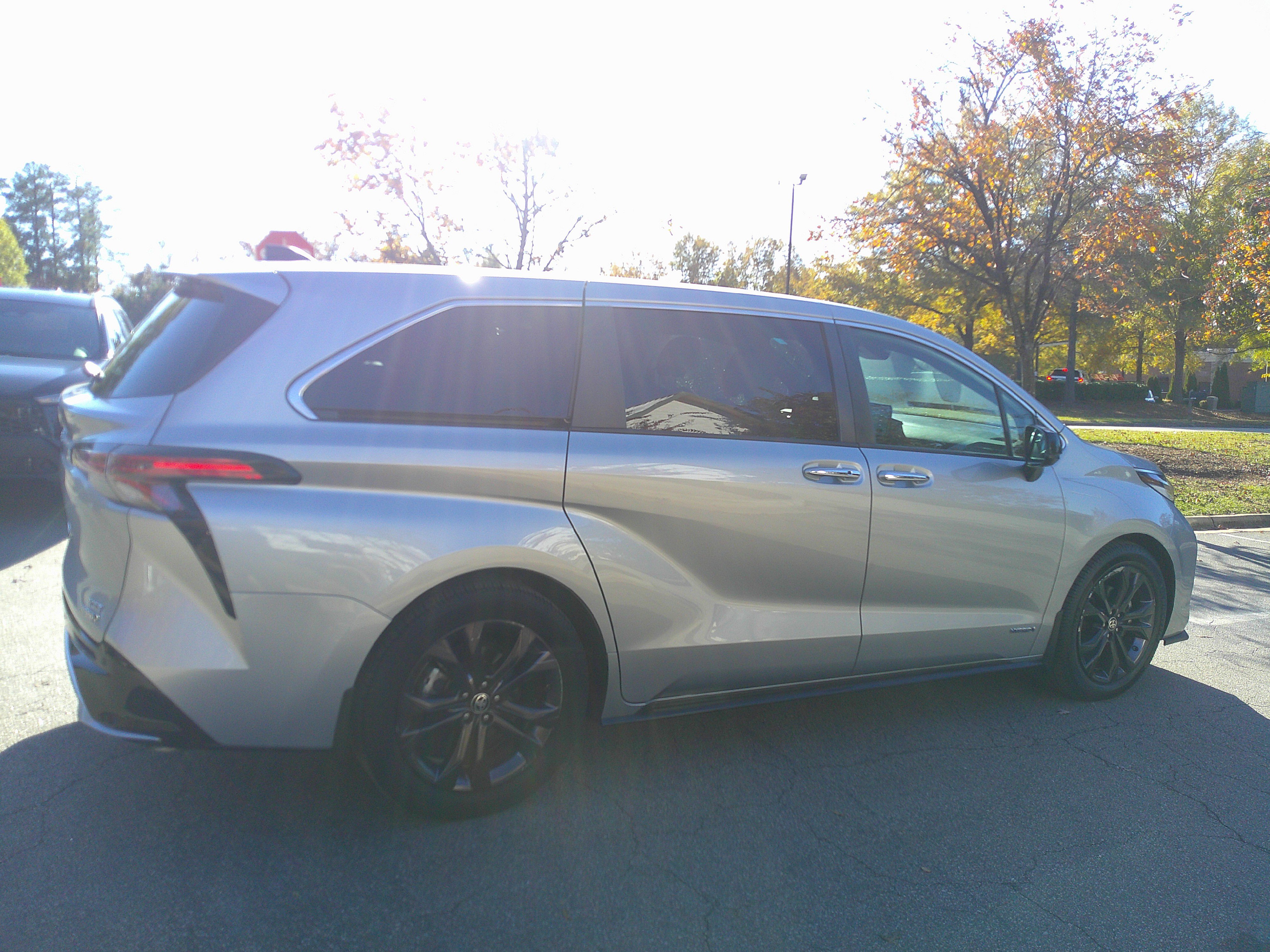 Used 2021 Toyota Sienna XSE image 13
