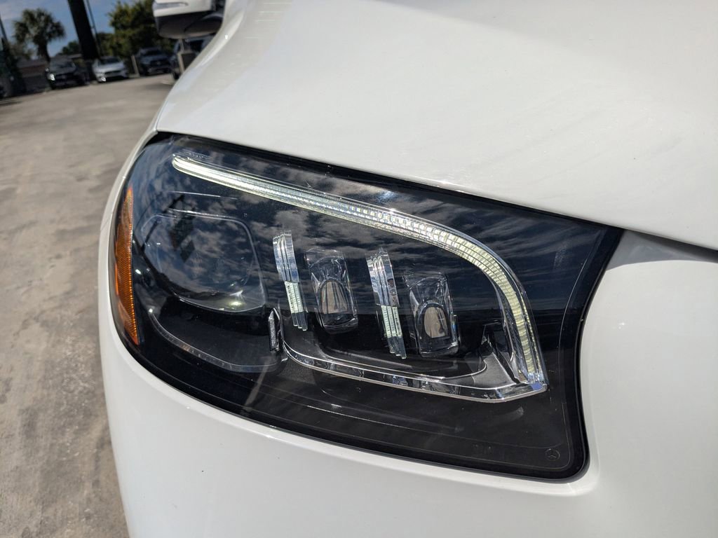 Used 2024 Mercedes-Benz GLS 450 4MATIC image 18