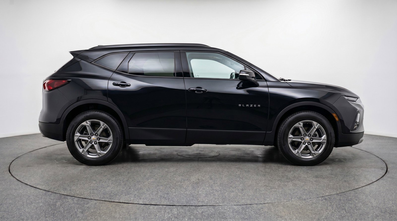 Used 2025 Chevrolet Blazer LT FWD image 11