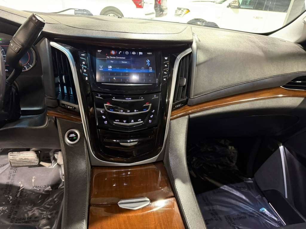 Used 2018 Cadillac Escalade ESV Premium Luxury image 24