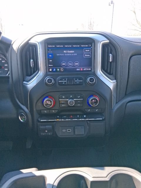 Used 2021 Chevrolet Silverado 1500 LT AWD/4WD image 19