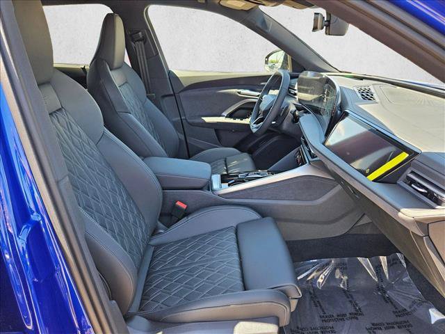 New 2026 Audi SQ5 Premium Plus AWD/4WD image 17