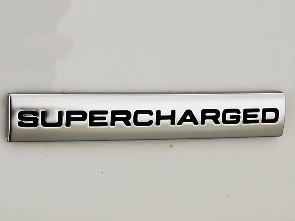 Used 2017 Land Rover Range Rover Supercharged AWD/4WD image 39