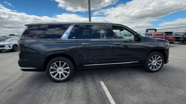 Used 2022 Cadillac Escalade ESV Premium Luxury Platinum AWD/4WD image 9