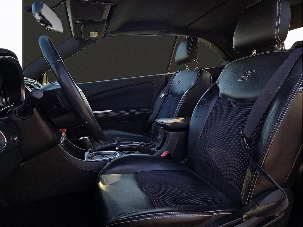 Used 2014 Chrysler 200 S FWD image 12