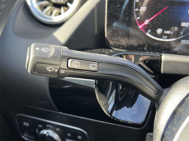 Used 2025 Mercedes-Benz GLA 250 4MATIC image 23