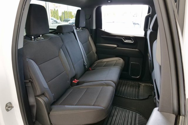 Used 2024 GMC Sierra 1500 SLE image 16