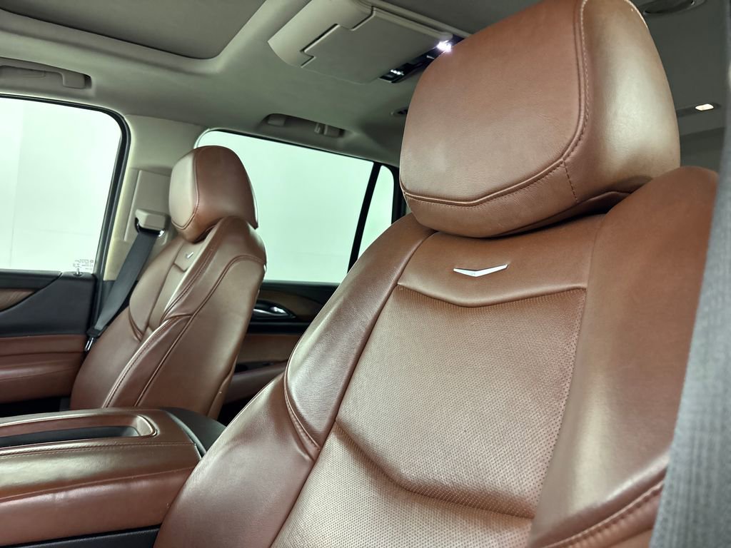 Used 2020 Cadillac Escalade Premium Luxury image 10
