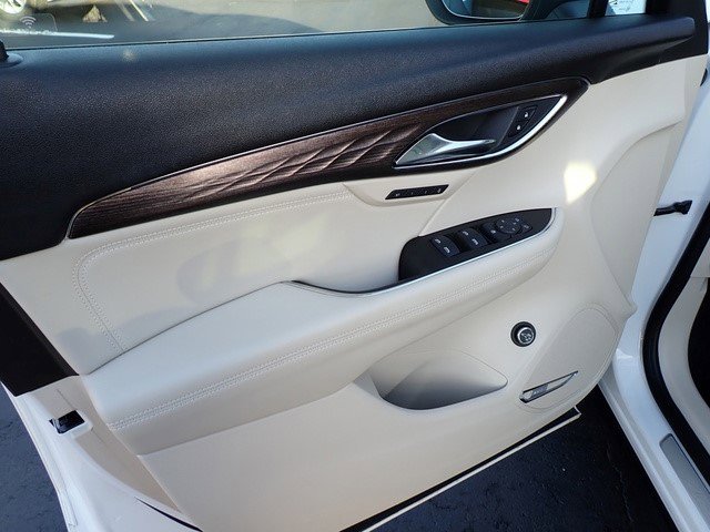 Certified 2022 Buick Envision Avenir w/ Technology Package II image 18