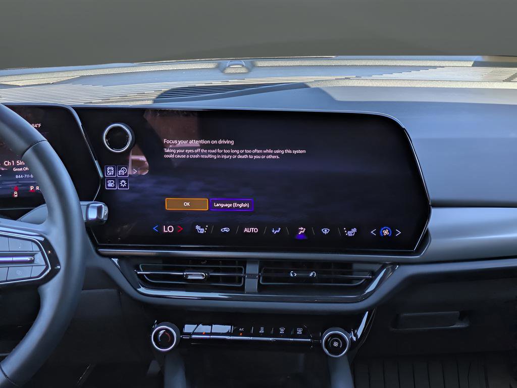 Used 2025 Chevrolet Equinox EV RS FWD image 18