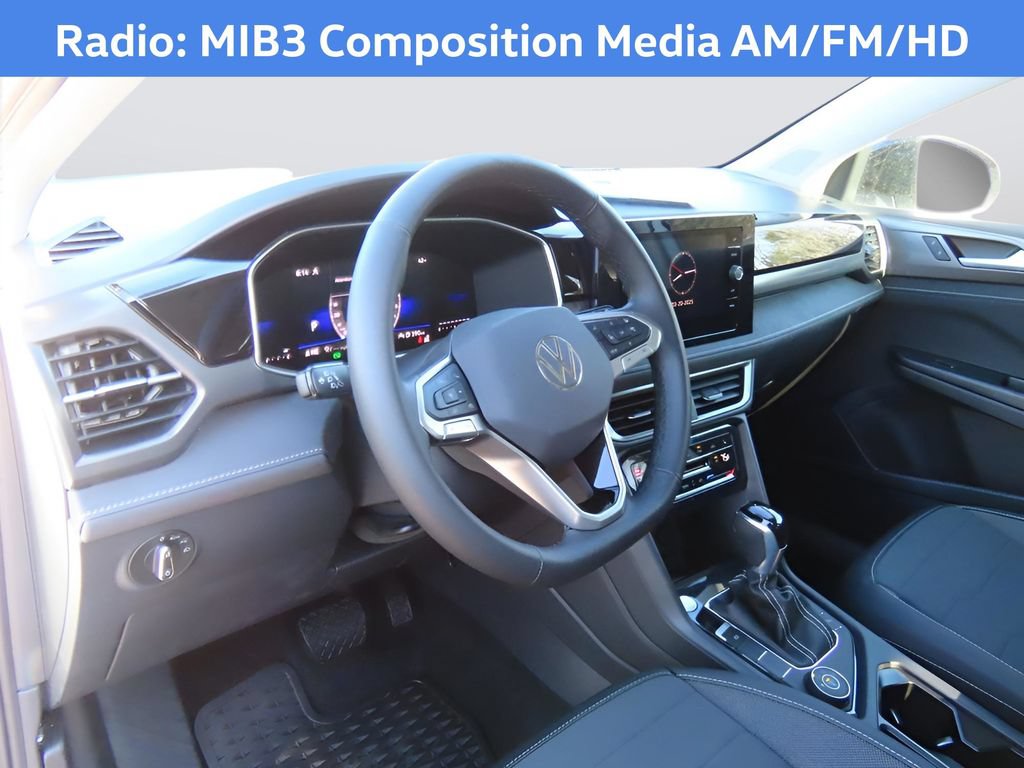 New 2025 Volkswagen Taos SE AWD/4WD image 3