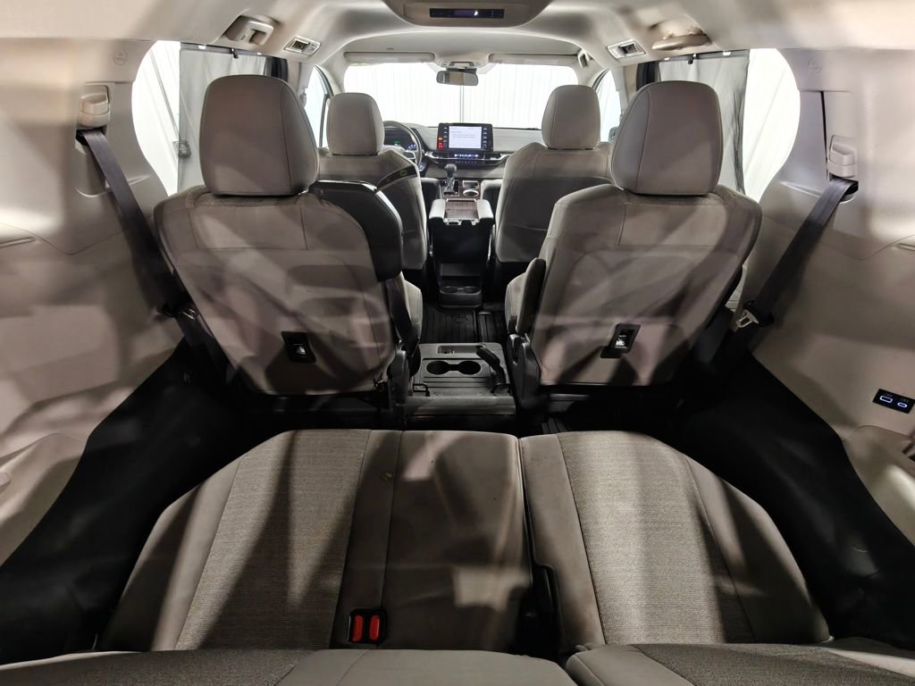 Used 2021 Toyota Sienna LE FWD image 30