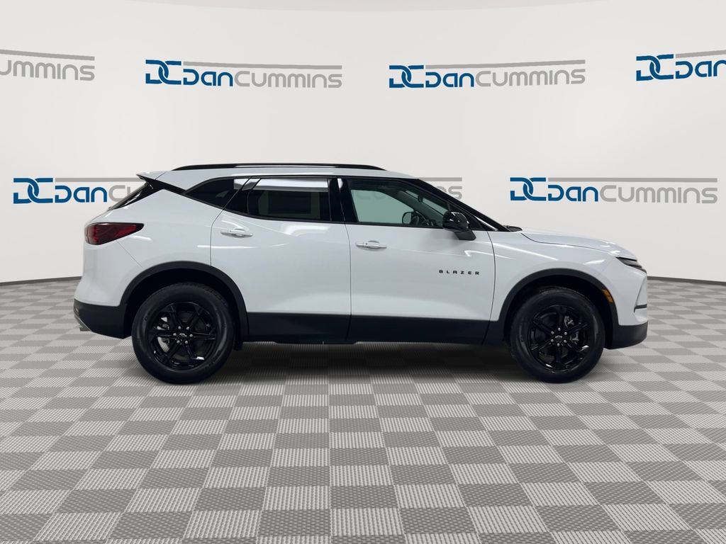 New 2026 Chevrolet Blazer LT w/ Midnight/Sport Edition FWD image 9
