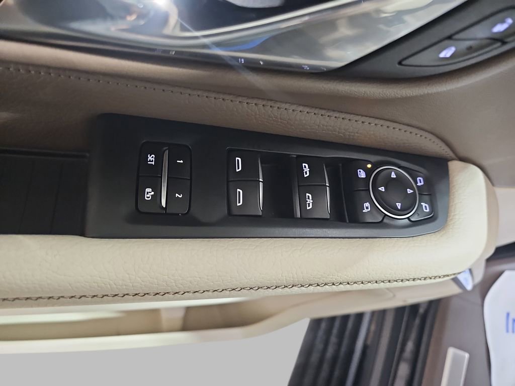 Used 2021 GMC Yukon XL Denali w/ Denali Premium Package image 35