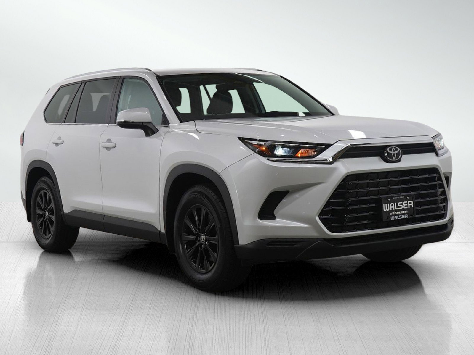 Used 2024 Toyota Grand Highlander XLE image 7