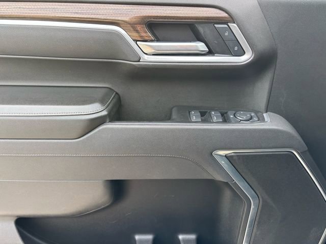 Used 2025 Chevrolet Silverado 1500 LT image 24