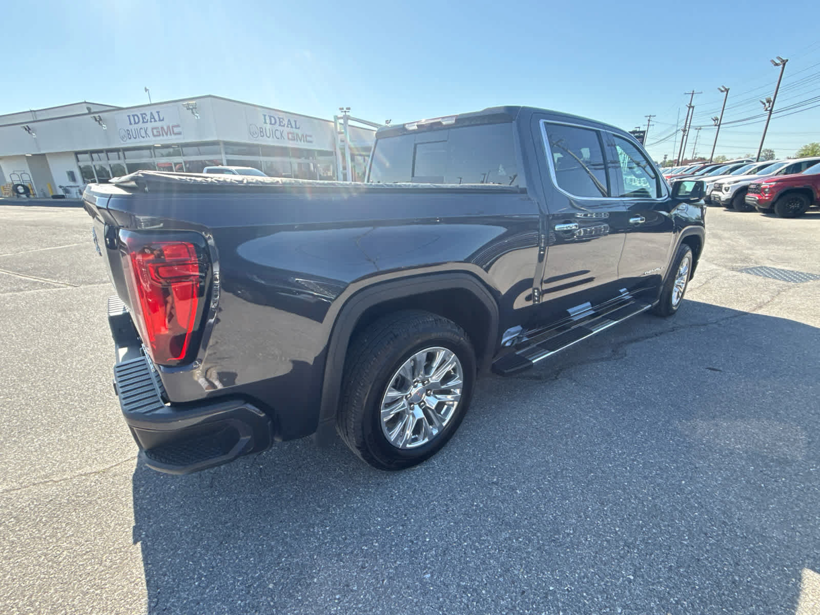 Used 2022 GMC Sierra 1500 Denali AWD/4WD image 10