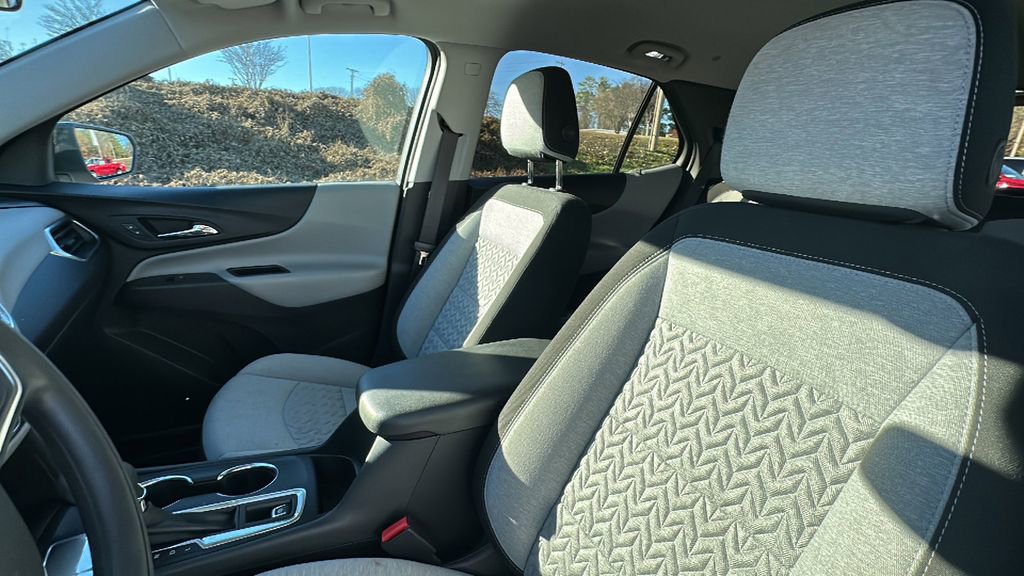 Used 2023 Chevrolet Equinox LS w/ LS Convenience Package image 12