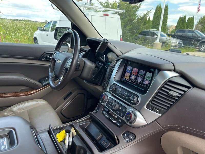 Used 2017 Chevrolet Suburban Premier AWD/4WD image 2