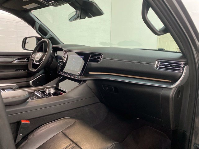 Used 2023 Jeep Wagoneer 4WD w/ Premium Group I image 95