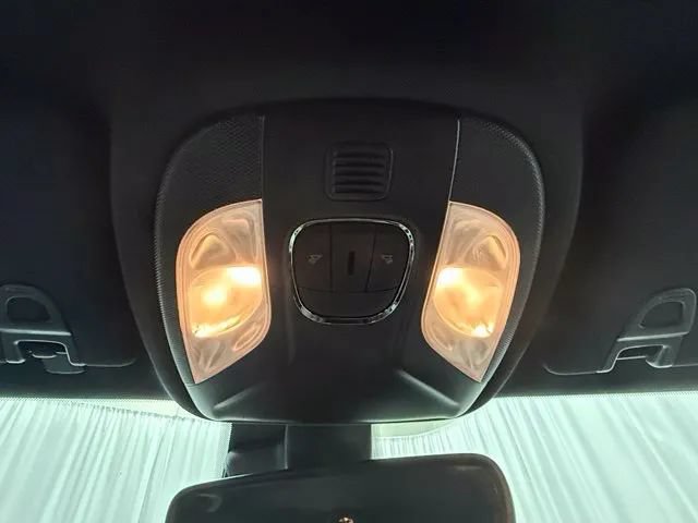 Used 2025 Jeep Compass Limited AWD/4WD image 17
