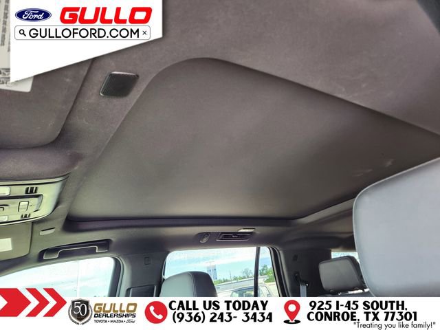 Used 2021 Chevrolet Tahoe Z71 w/ Luxury Package AWD/4WD image 18