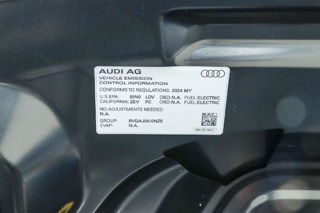 Used 2024 Audi Q4 e-tron Prestige AWD/4WD image 30