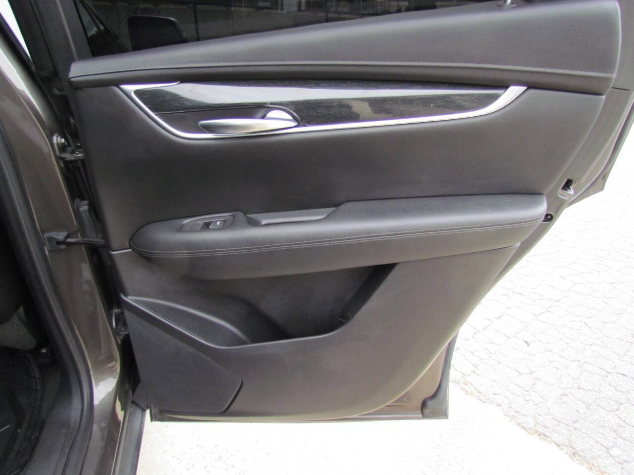 Used 2020 Cadillac XT5 Premium Luxury FWD image 17