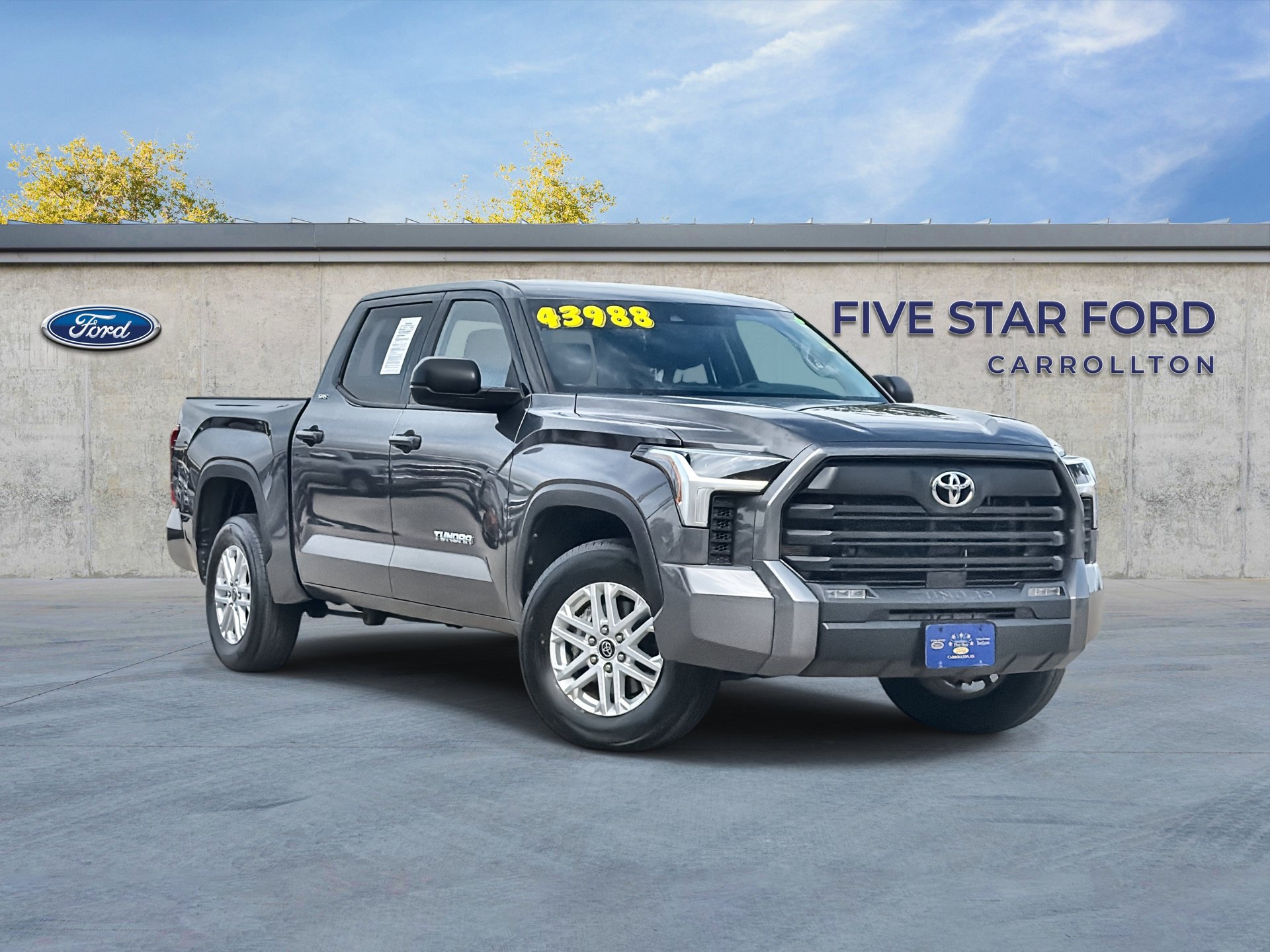 Used 2023 Toyota Tundra SR5 w/ SR5 Premium Package RWD image 1