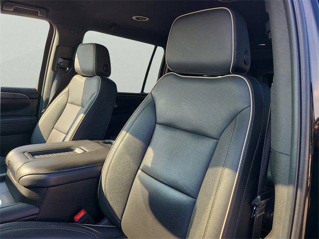 Used 2024 GMC Yukon XL SLT image 26