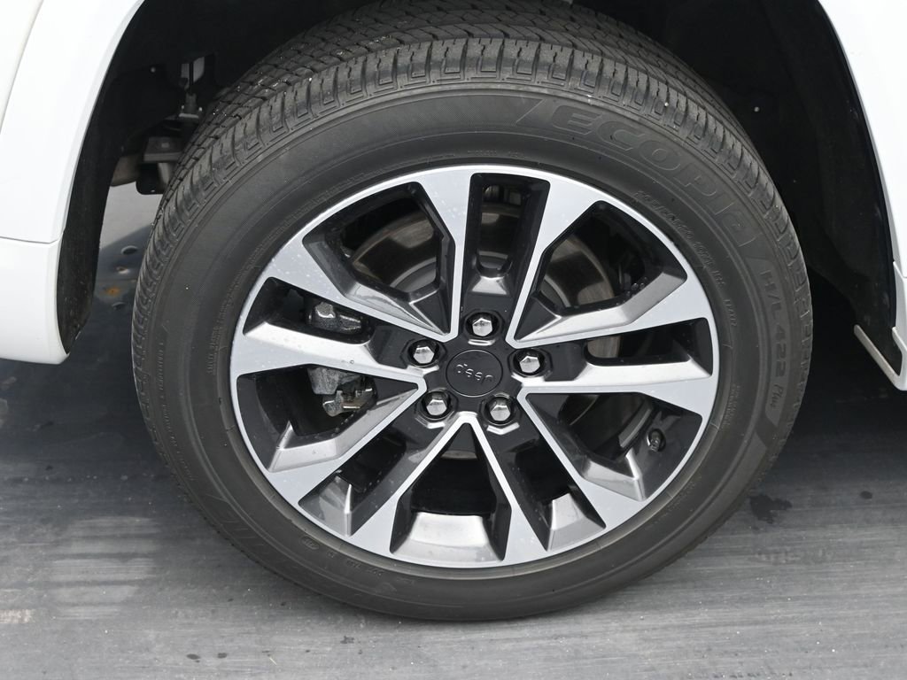 Used 2022 Jeep Grand Cherokee Overland image 40