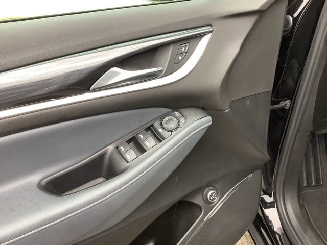 Used 2022 Buick Enclave Essence w/ Sport Touring Edition image 17