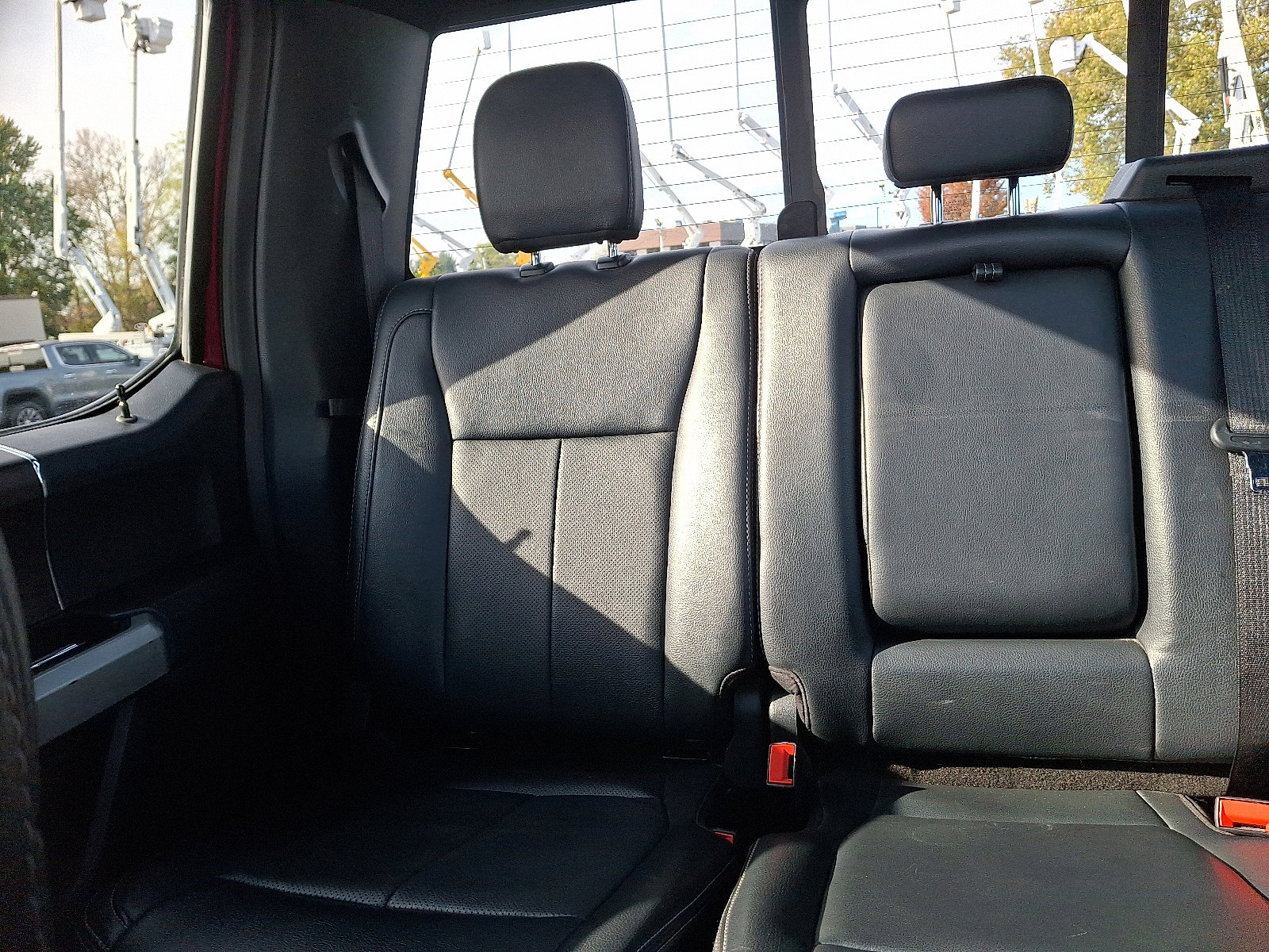 Used 2022 Ford F250 Lariat w/ Black Appearance Package image 18