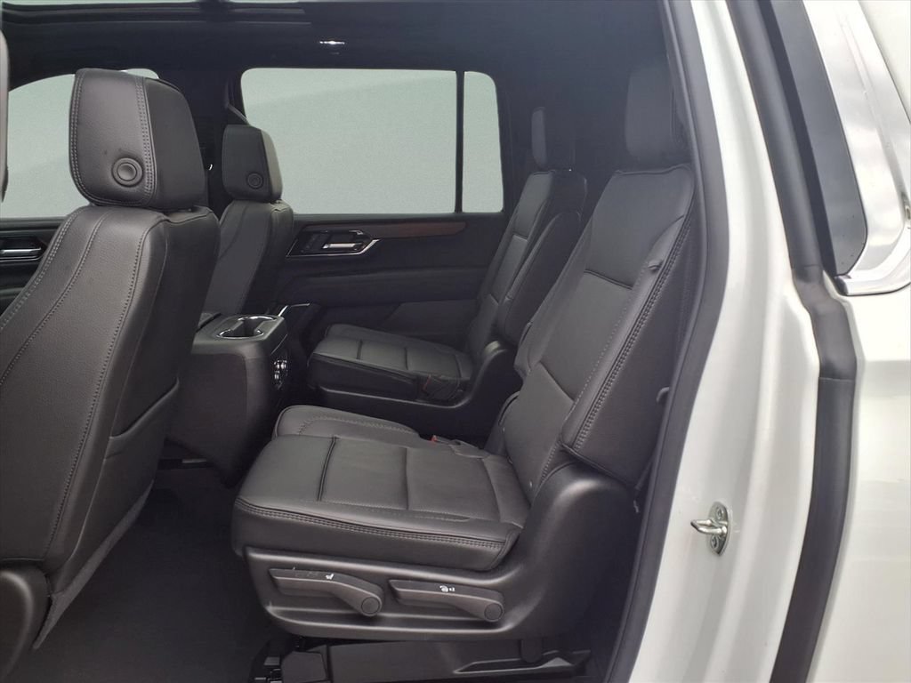 Certified 2026 GMC Yukon XL Denali w/ Sun & Power Step Package AWD/4WD image 26