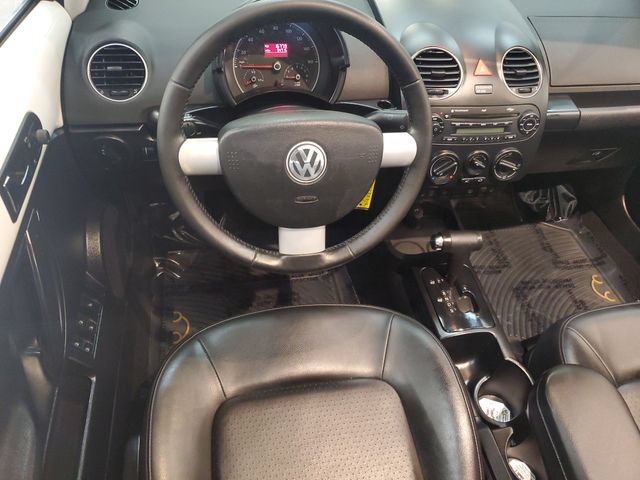 Used 2009 Volkswagen Beetle S FWD image 23