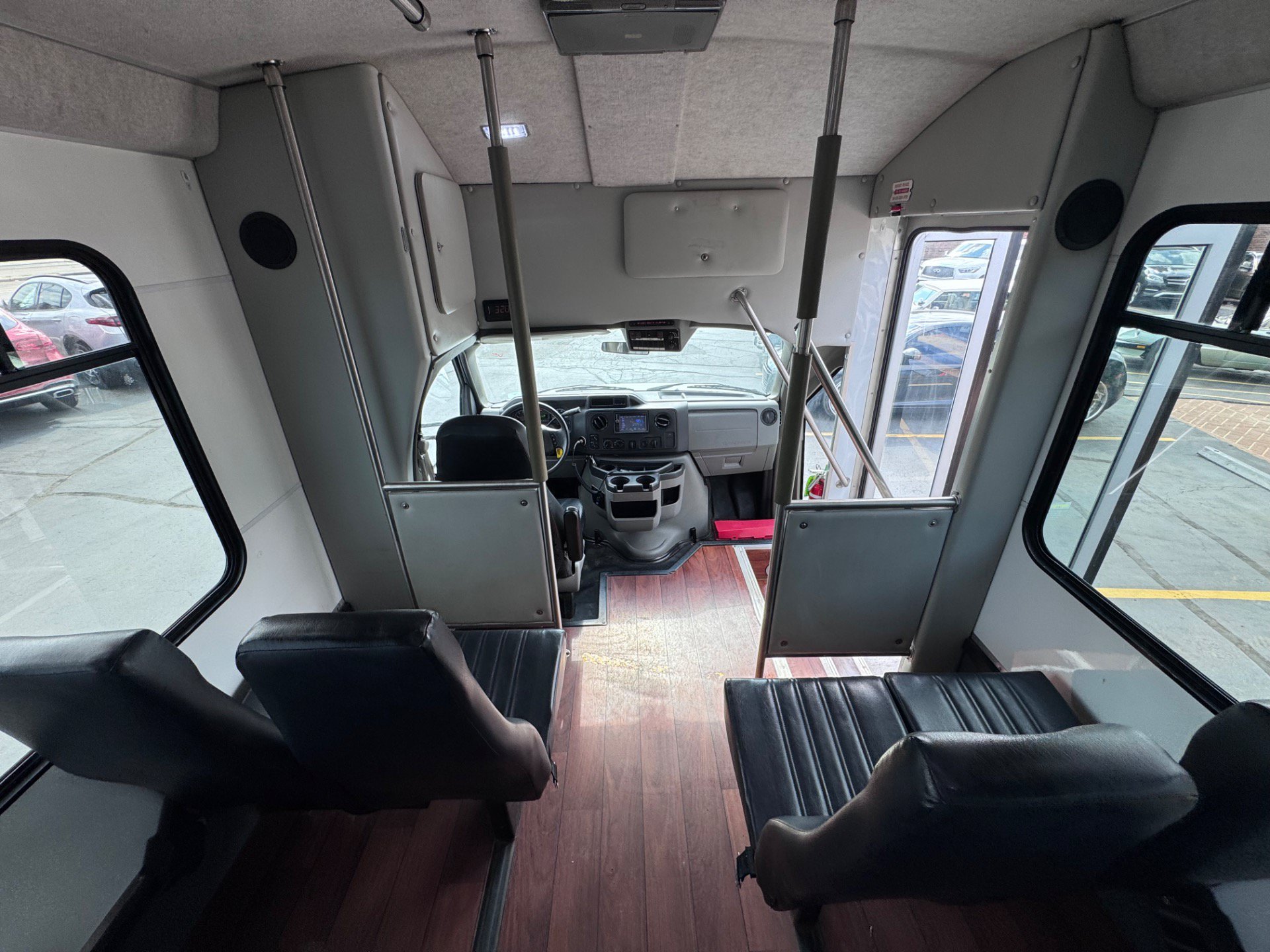 Used 2016 Ford E-450 and Econoline 450 Super Duty w/ Shuttle Bus Prep Package RWD image 16