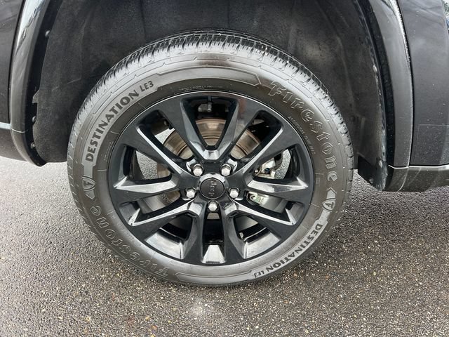 Certified 2022 Jeep Grand Cherokee Laredo X AWD/4WD image 10