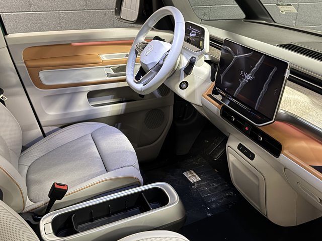 New 2025 Volkswagen ID. Buzz Pro S Plus image 9