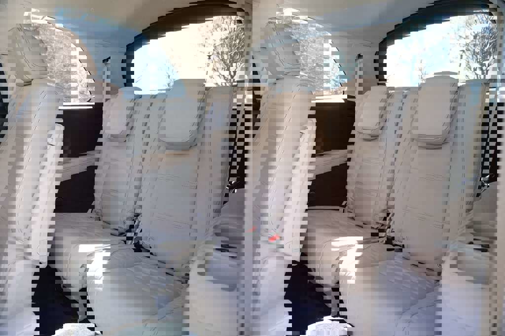 Used 2020 Mercedes-Benz GLS 450 4MATIC image 24