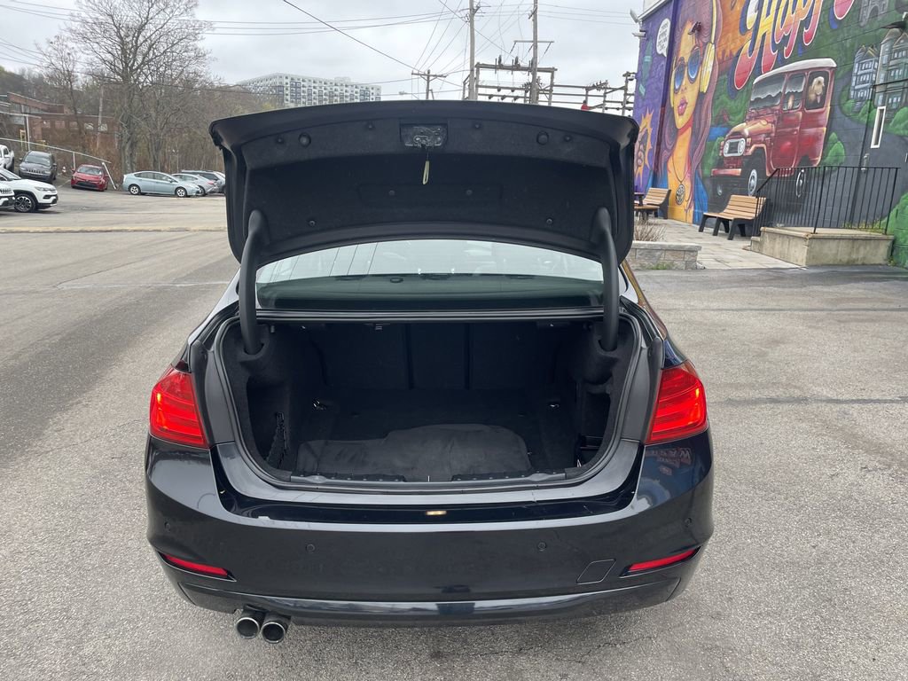 Used 2013 BMW 328i xDrive Sedan AWD/4WD image 13