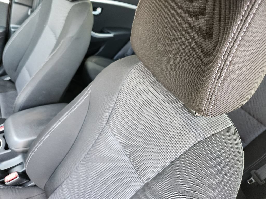 Used 2016 Hyundai Elantra GT FWD image 24