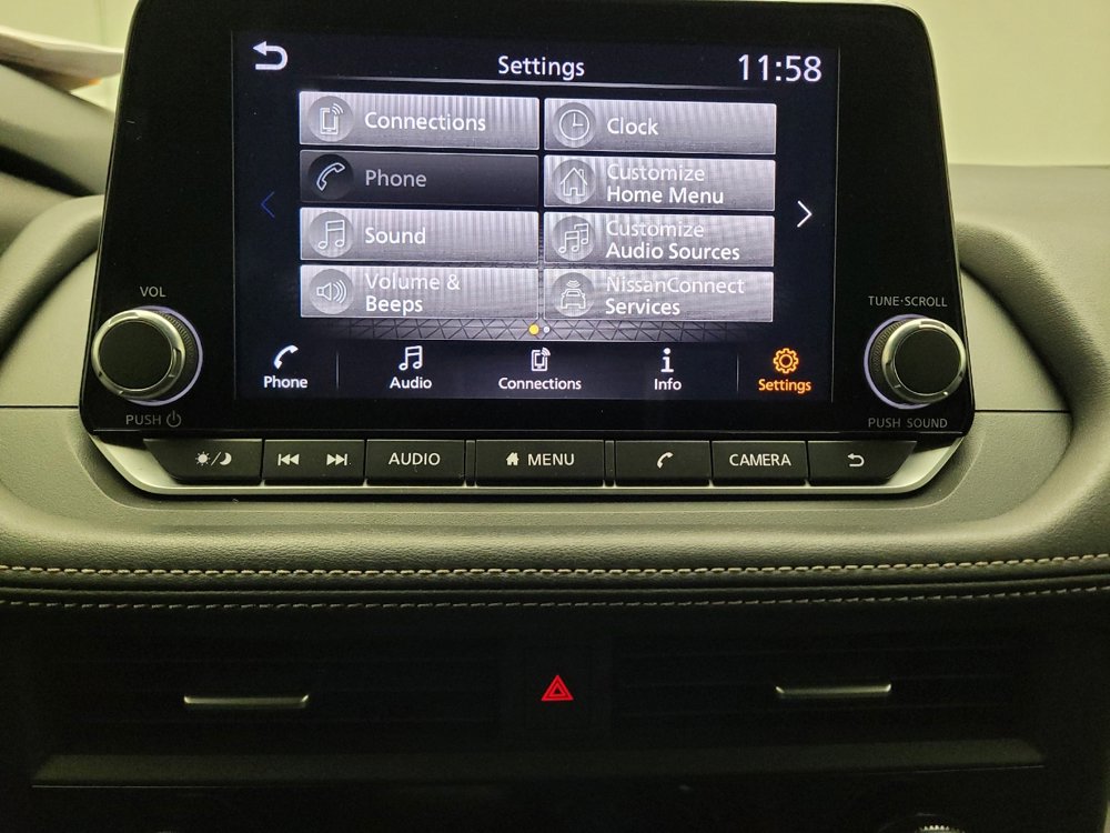 Used 2024 Nissan Rogue SV image 25