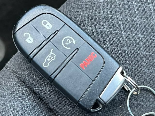 Used 2020 Jeep Grand Cherokee Laredo AWD/4WD image 33