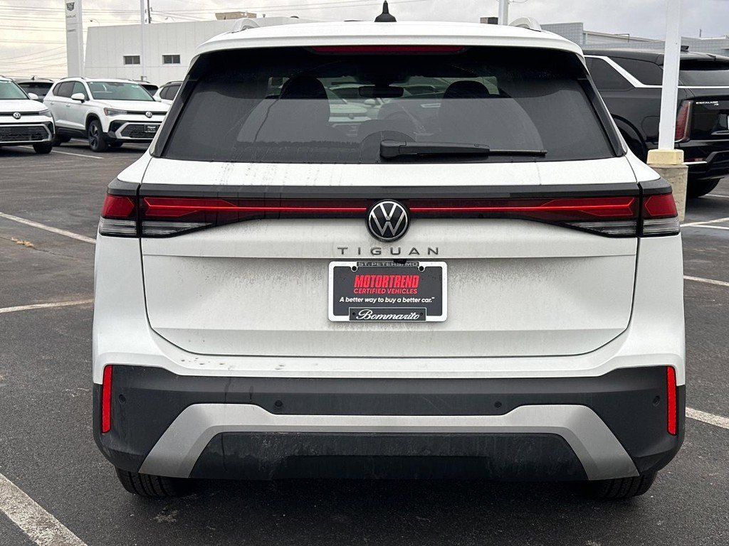 Used 2025 Volkswagen Tiguan S image 6