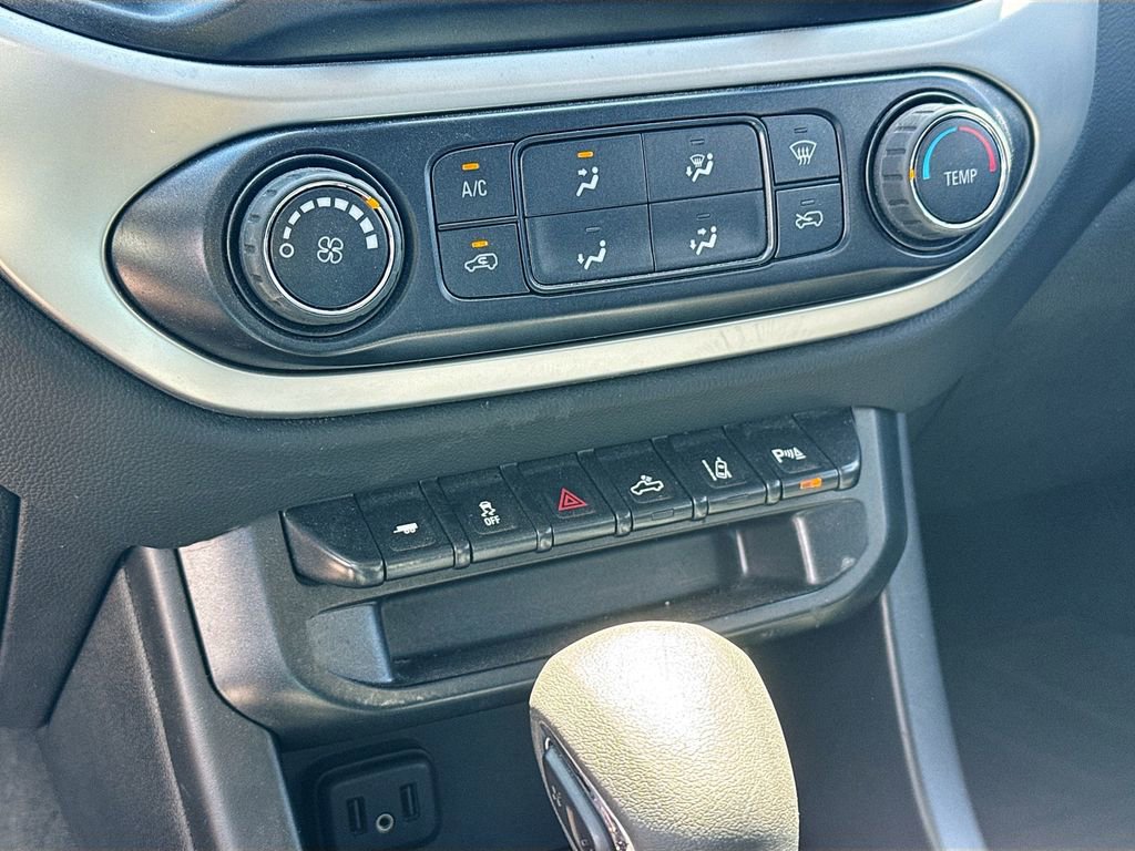 Used 2022 Chevrolet Colorado LT w/ Safety Package image 17