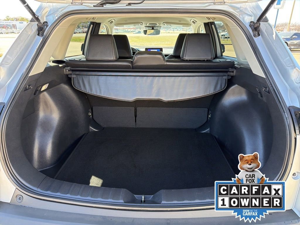 Used 2025 Toyota Corolla Cross XLE image 20