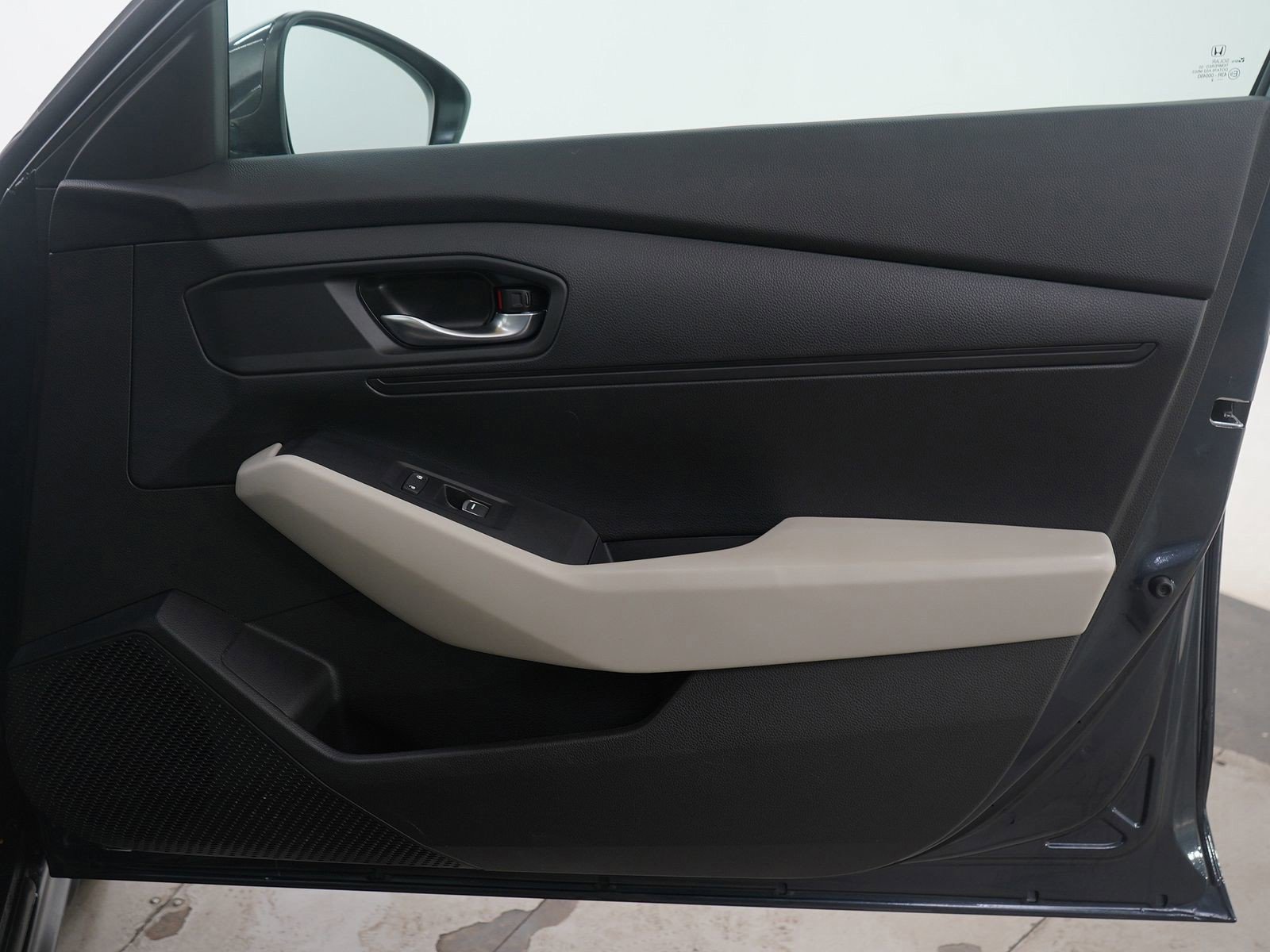 Used 2023 Honda Accord LX image 9