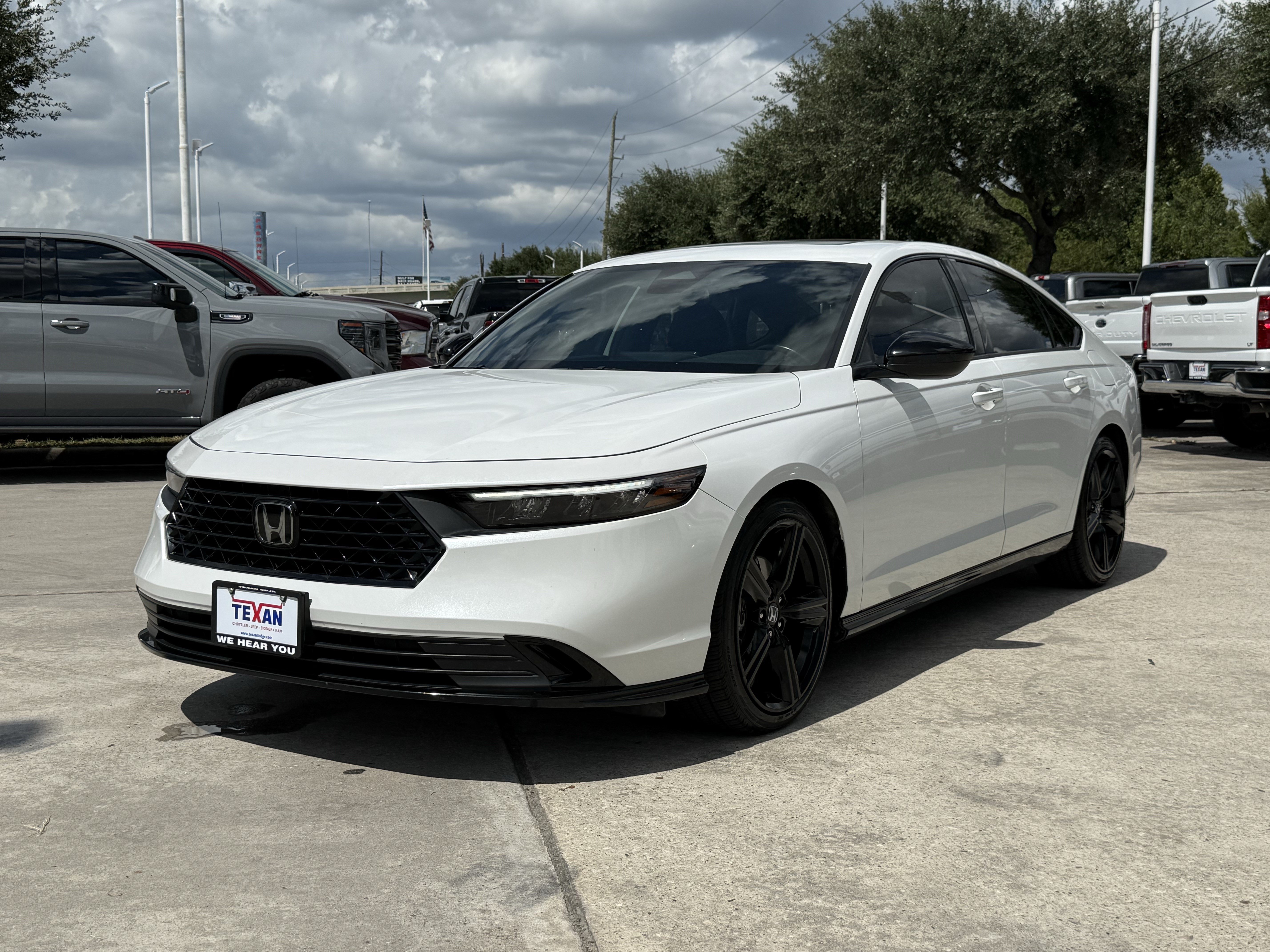 Used 2024 Honda Accord Sport image 9
